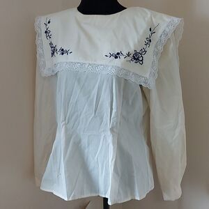 Vintage 70's style wide collar embroidered top size M